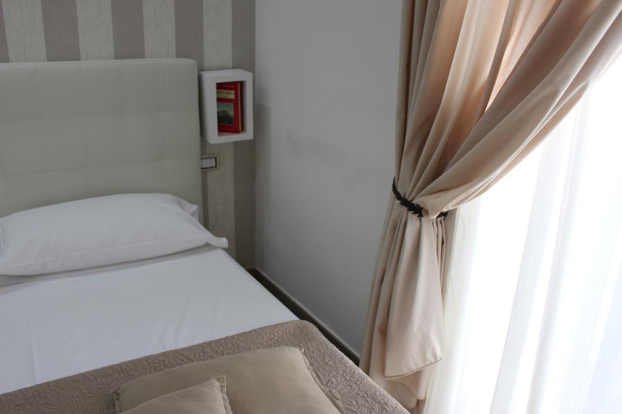 Philip Royal Bed and Breakfast Napels Buitenkant foto
